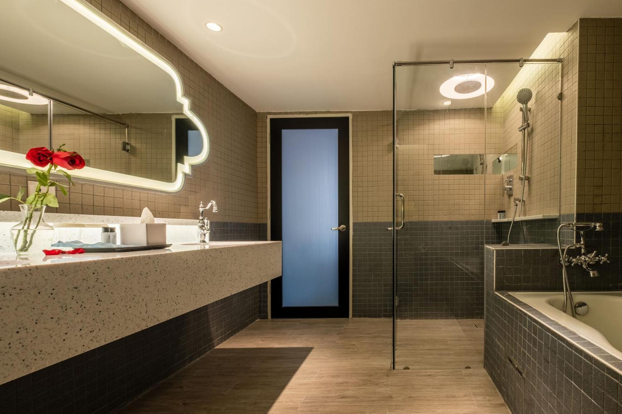 Grand Swiss-belhotel Hotel 4*