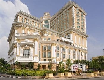 Grand Swiss-belhotel Hotel 4*