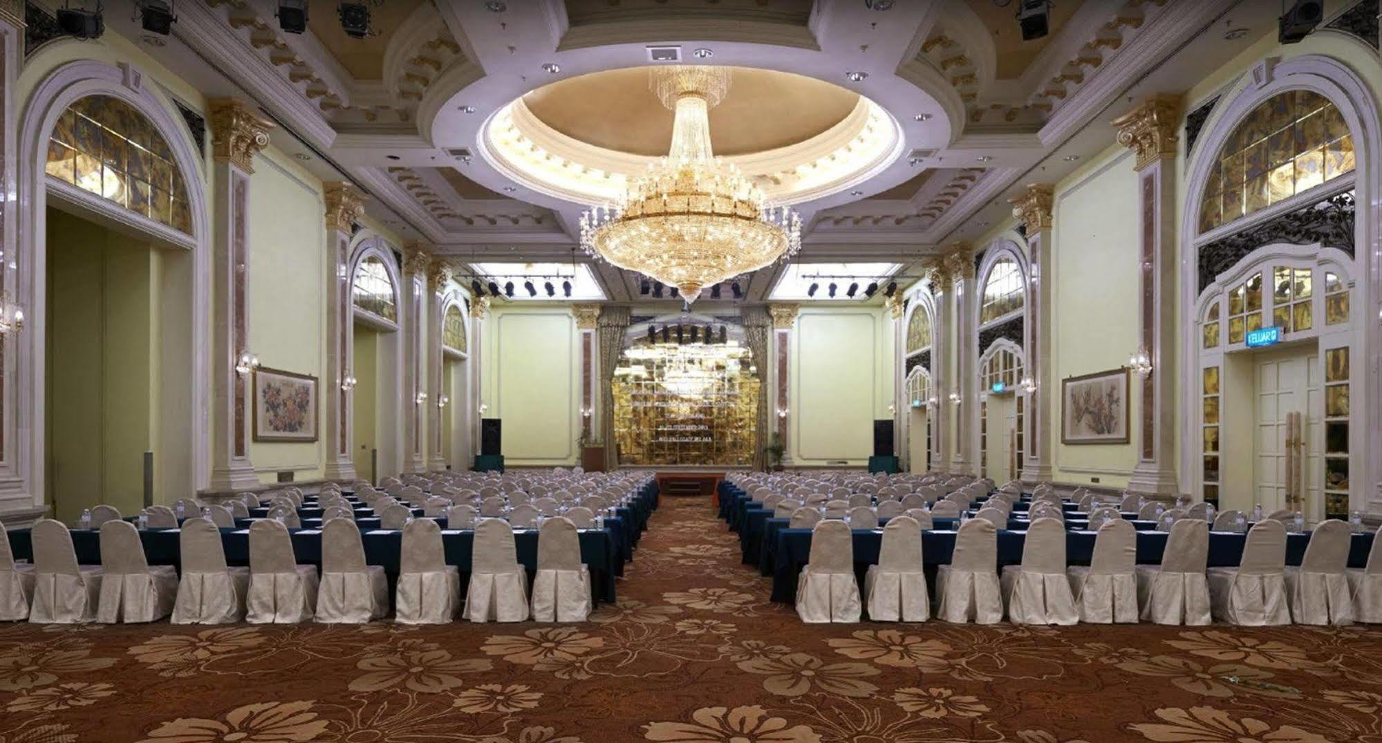 Grand Swiss-belhotel Hotel